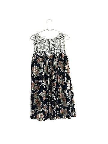 H&M TC0647 Cocktail Dress (view 2)