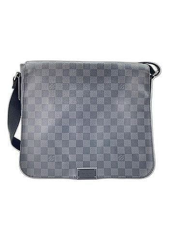 Louis Vuitton LOUIS VUITTON District MM Shoulder Bag, Black (view 2)