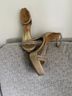 Guess Gold Heels Size 7 1/2 - photo 3
