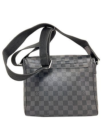Louis Vuitton Louis Vuitton N41028 District PM Shoulder Bag, Damier Canvas, Men's LOUIS VUITTON (view 2)