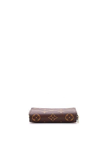 Louis Vuitton Lou Wallet Reverse Monogram Canvas (view 2)