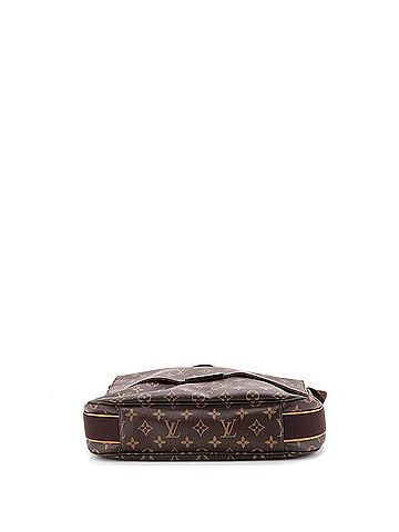 Louis Vuitton Beaubourg Messenger Bag Monogram Canvas MM (view 2)