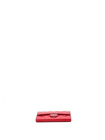 Chanel CC Gusset Classic Flap Wallet Quilted Caviar Medium (view 2)