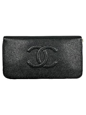 Chanel Chanel Timeless CC Zipped Long Wallet in Black Caviar Leather (view 1)
