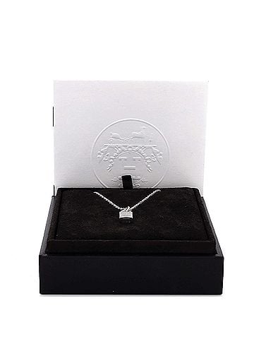 Hermès Amulettes Cadenas Pendant Necklace 18K White Gold with Diamonds (view 2)