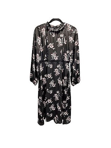June & Hudson Casual Dress (view 2)