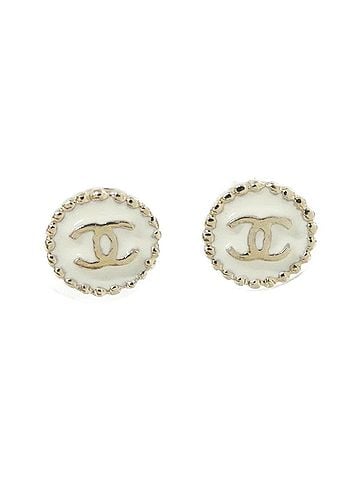 Chanel Chanel 96921 Earrings (view 1)