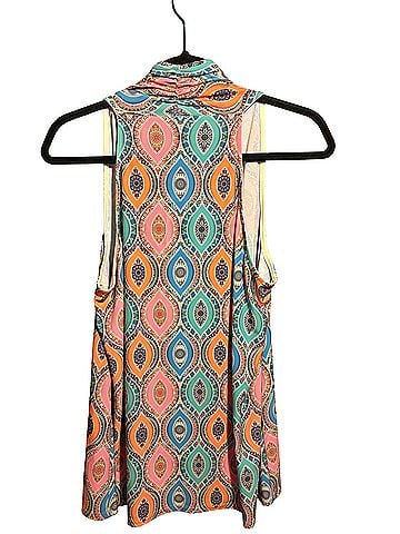 Viereck Sleeveless Blouse (view 2)