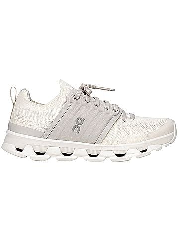 On Cloud Sneakers (view 1)