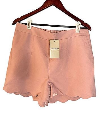 ee:some Scalloped Hem Shorts Shorts (view 1)