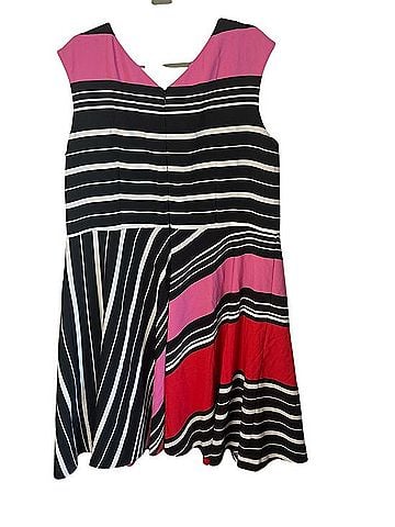 Tahari Casual Dress (view 2)