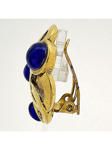 Chanel Chanel earrings, Coco Mark, Gripoix, GP, colored stone, gold, women's. (view 2)