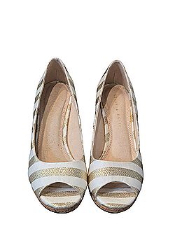 Kelly & Katie Wedges (view 1)