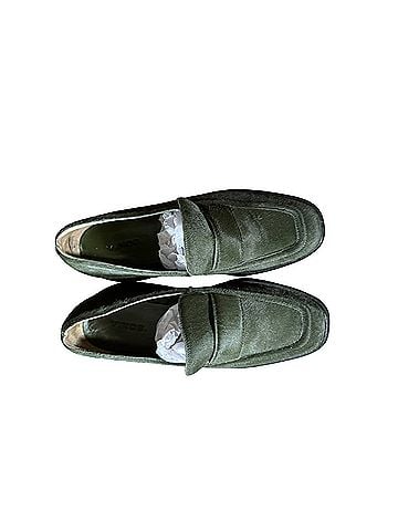 Vince. Flats (view 1)