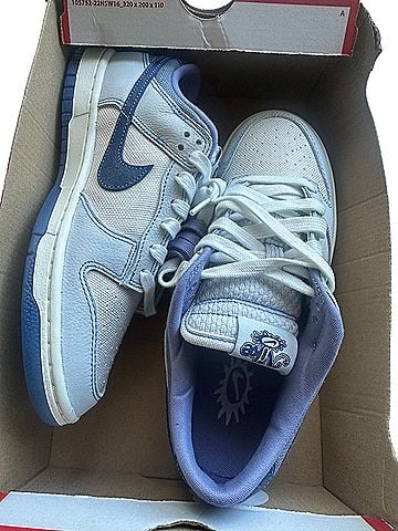 Nike Sneakers (view 2)