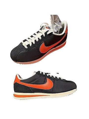 Nike Cortez TXT Sneakers (view 2)
