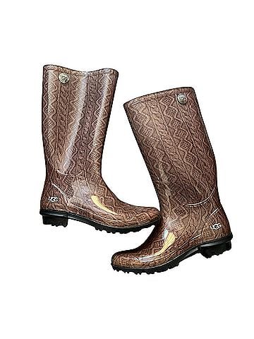 Ugg Shaye Boots (view 1)