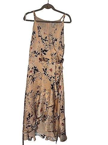 White House Black Market Cocktail Dress (view 1)