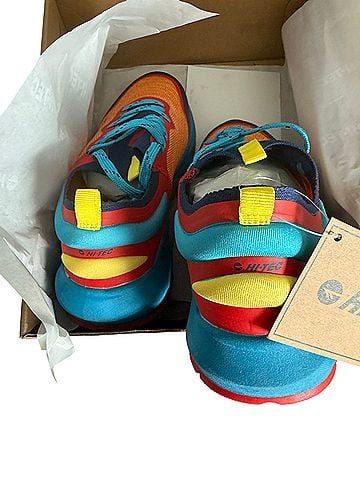 Hi-Tec Sneakers (view 2)