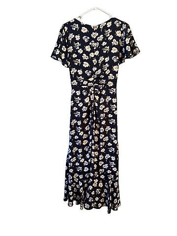 Cinq à Sept Isha Cocktail Dress (view 2)