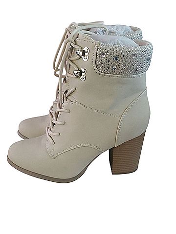 XOXO XOXO Ankle Boots (view 2)