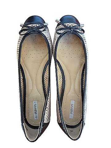 Geox Respira Flats (view 1)