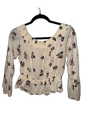 En Creme Blouse (view 2)