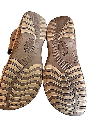 Earth Origins Earth Origins Sandals (view 2)