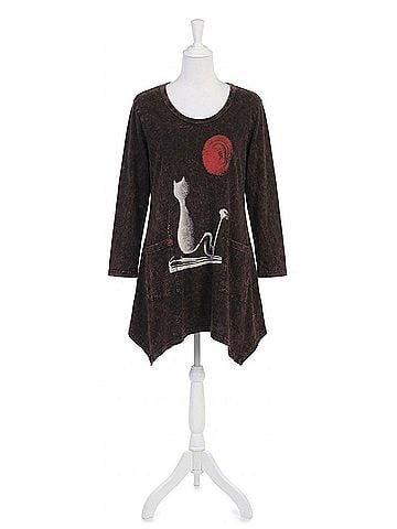 Jess & Jane Sun And Cat Mineral Washed Top Plus in Brown (view 1)