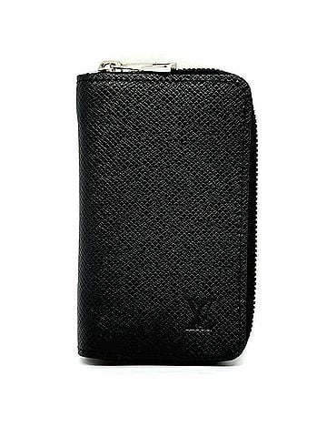 Louis Vuitton Louis Vuitton Zippy Coin Purse Taiga Black Essential M30511 LOUIS VUITTON (view 1)