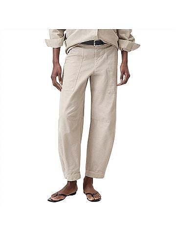 Closed Women's Rhannon Straight Jean in Beige (view 2)