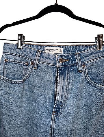 Abercrombie & Fitch Jeans (view 2)