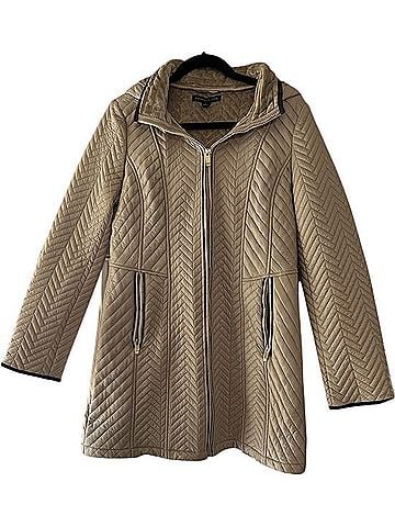 Preston & York Quilted Hooded Puffer Jacket Coat (view 1)
