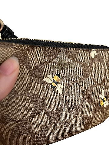 Coach Wristlet (view 2)