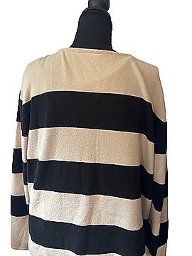 Liz Claiborne Long Sleeve Button-Down Shirt (view 2)