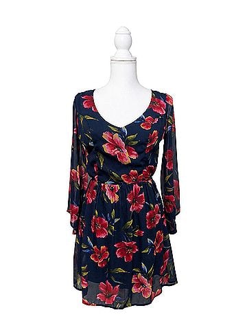 Hollister Casual Dress (view 2)