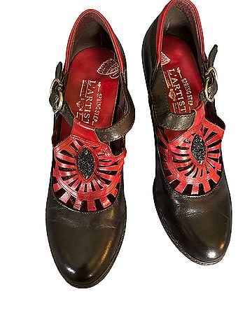L'Artiste Heels (view 1)