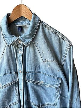 Universal Thread Long Sleeve Button-Down Shirt (view 2)