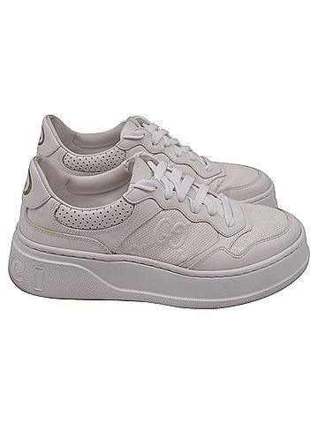 Gucci Gucci GG Embossed Low-Top Sneakers in White Leather (view 1)