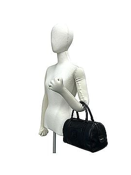 Céline CELINE Vintage Triomphe Embossed Logo Leather Handbag Mini Boston Bag Black 25623 (view 2)