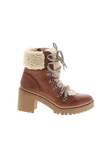Universal Thread Aubrie Hiker Boots (view 1)