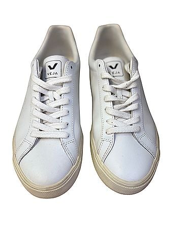 VEJA Sneakers (view 1)