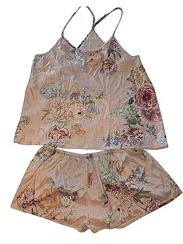Flora Nikrooz Baselayers (view 1)