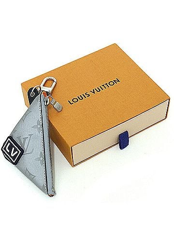 Louis Vuitton Louis Vuitton Porte Clés Pouch Key &amp; Coin Case Ring Monogram Satellite MP2217 (view 2)
