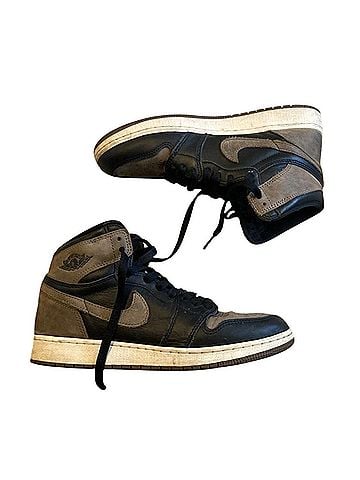 Jordan Sneakers (view 2)