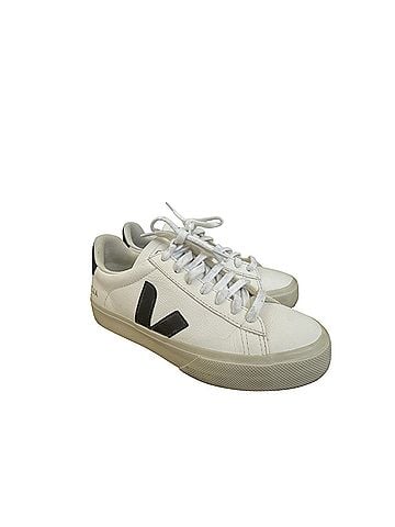 VEJA Sneakers (view 1)
