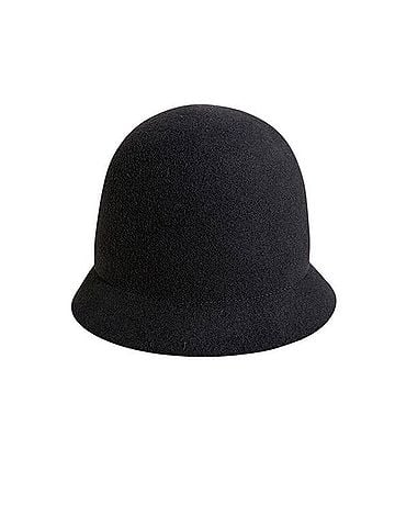 Agnes B. Hat (view 1)