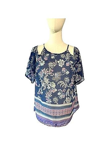 Anthropologie Short Sleeve T-Shirt (view 1)