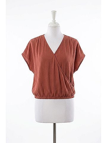 Elan Short Sleeve V-Neck Bubble Hem Top in Dark Cayenne (view 1)