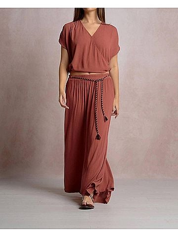Elan Short Sleeve V-Neck Bubble Hem Top in Dark Cayenne (view 2)